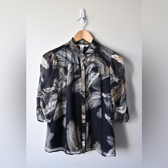 Diane Von Furstenberg 3/4 Sleeve Romantic Button Down Pattern Silk Blouse Size 4 - Picture 2 of 8